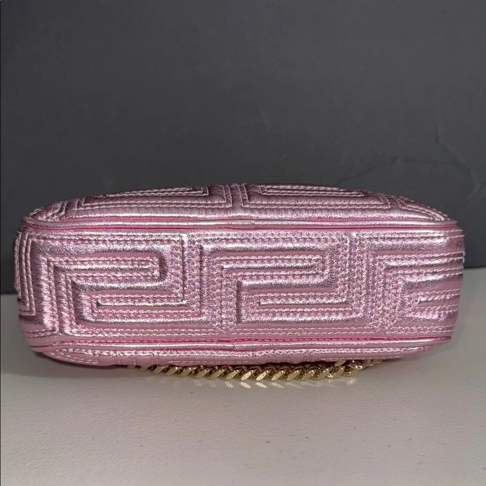 RARE Versace Metallic Pink Crossbody Bag Gold Chain CAMERA purse PERFECT SIZE! - Picture 8 of 17
